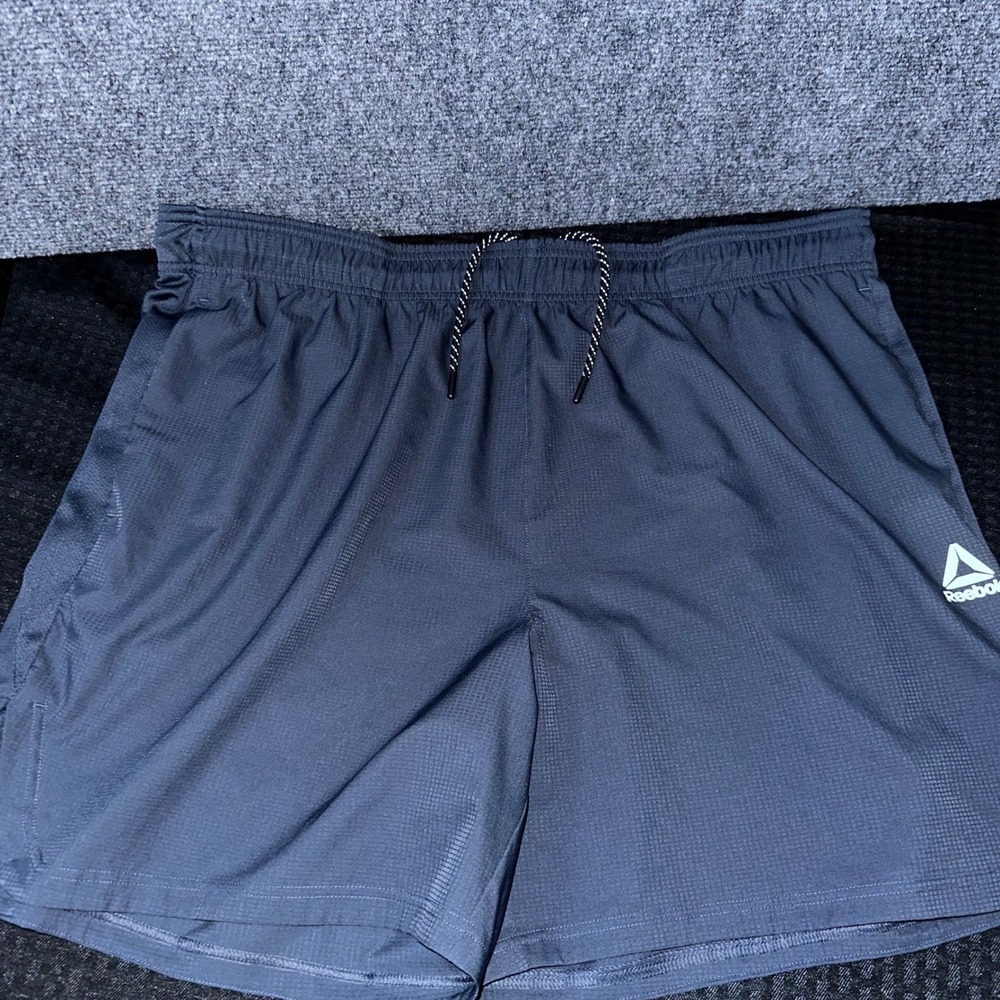 New Reebok Mens Athletic Training Shorts Gray 3XL Zipper Pocket Gym Running